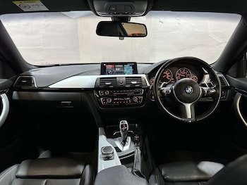 Used BMW 4 Series 2018 for sale - 76830210: Photo