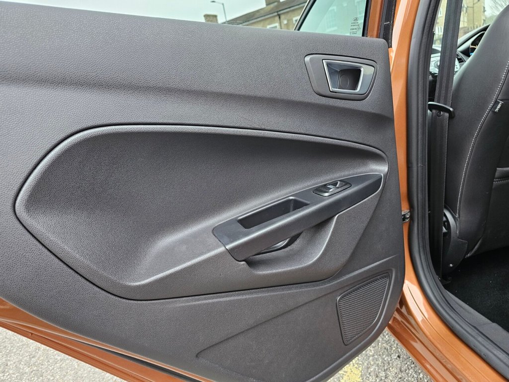 Used Ford Fiesta 2014 for sale - 78078092: Photo 32