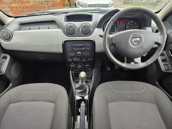 Used Dacia Duster 2013 for sale - 78078103: Photo