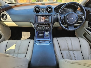 Used Jaguar XJ 2013 for sale - 79189657: Photo