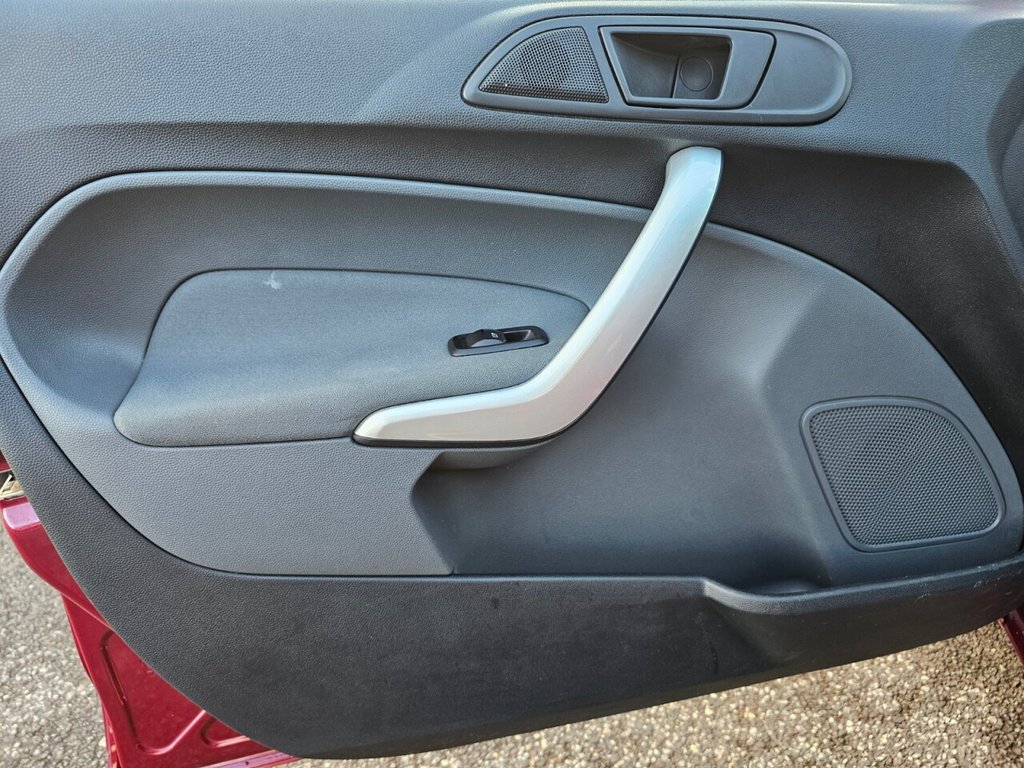 Used Ford Fiesta 2010 for sale - 78078096: Photo 13