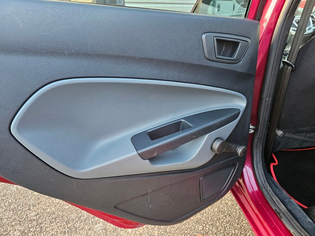 Used Ford Fiesta 2010 for sale - 78078096: Photo 15