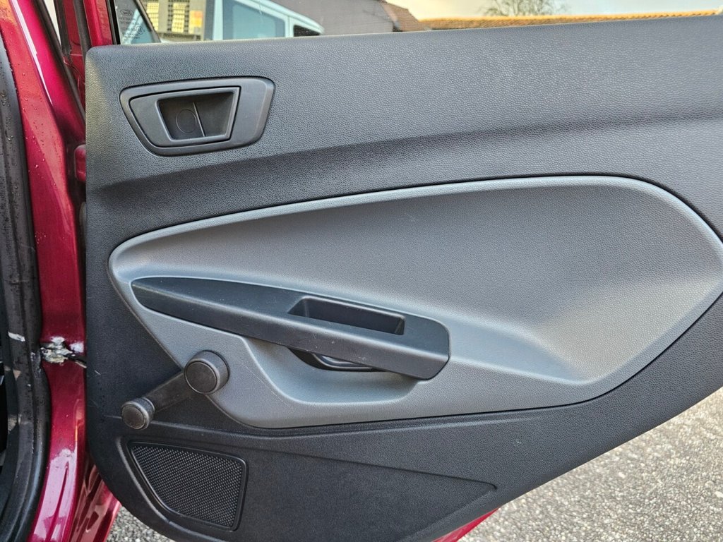 Used Ford Fiesta 2010 for sale - 78078096: Photo 18