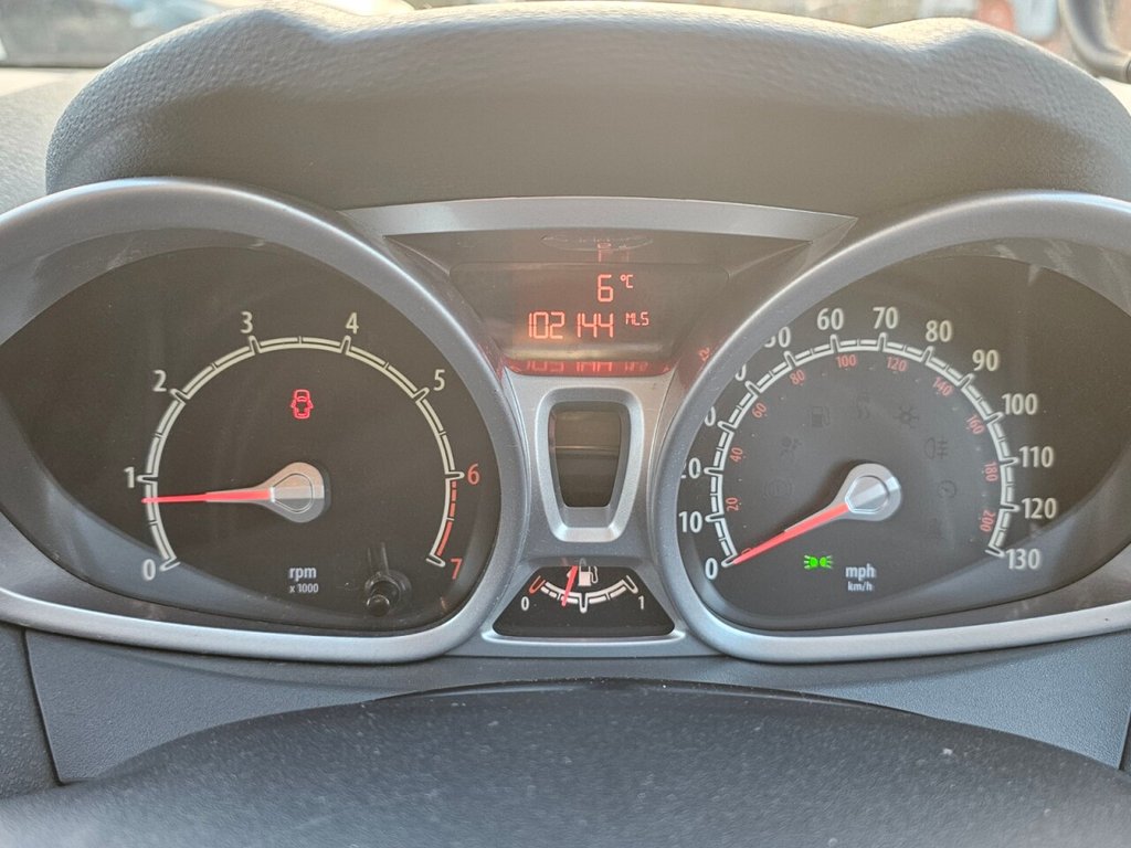 Used Ford Fiesta 2010 for sale - 78078096: Photo 9