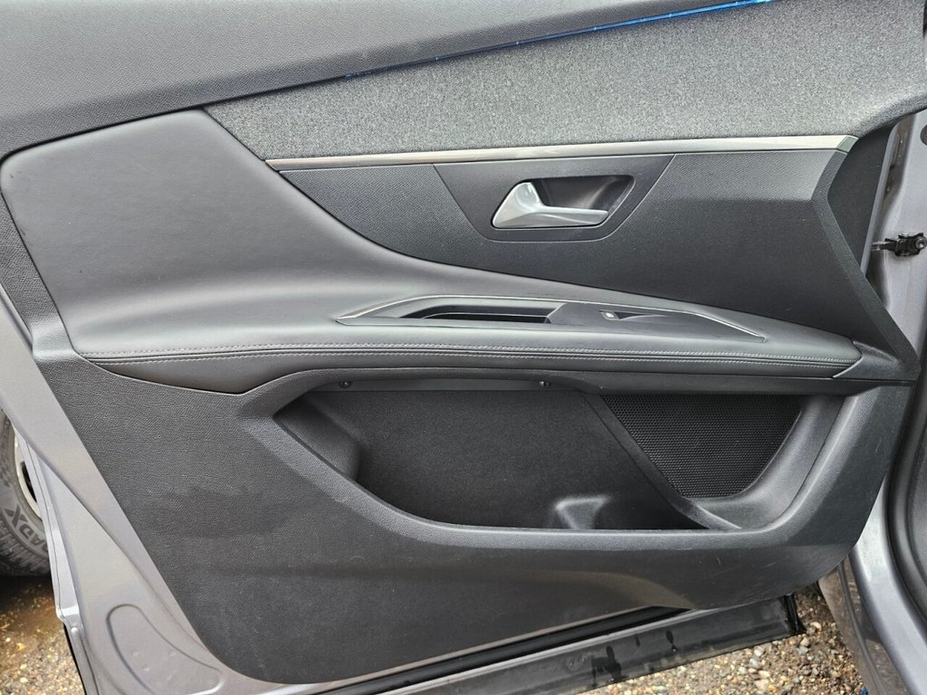 Used Peugeot 3008 2017 for sale - 78078093: Photo 24