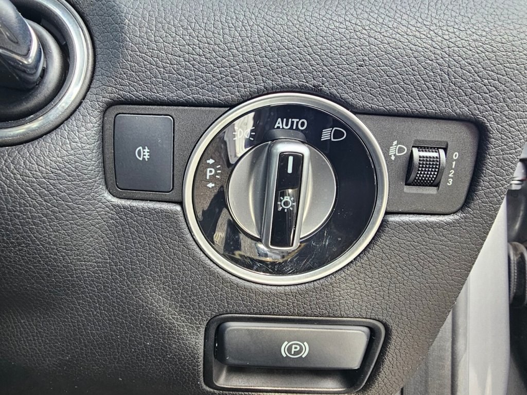 Used Mercedes-Benz SLK 2014 for sale - 78078124: Photo 23