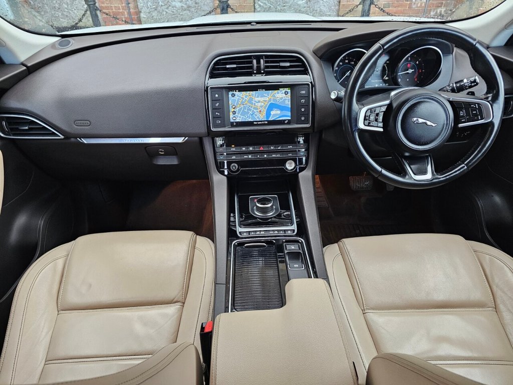 Used Jaguar F-Pace 2017 for sale - 78078122: Photo 3