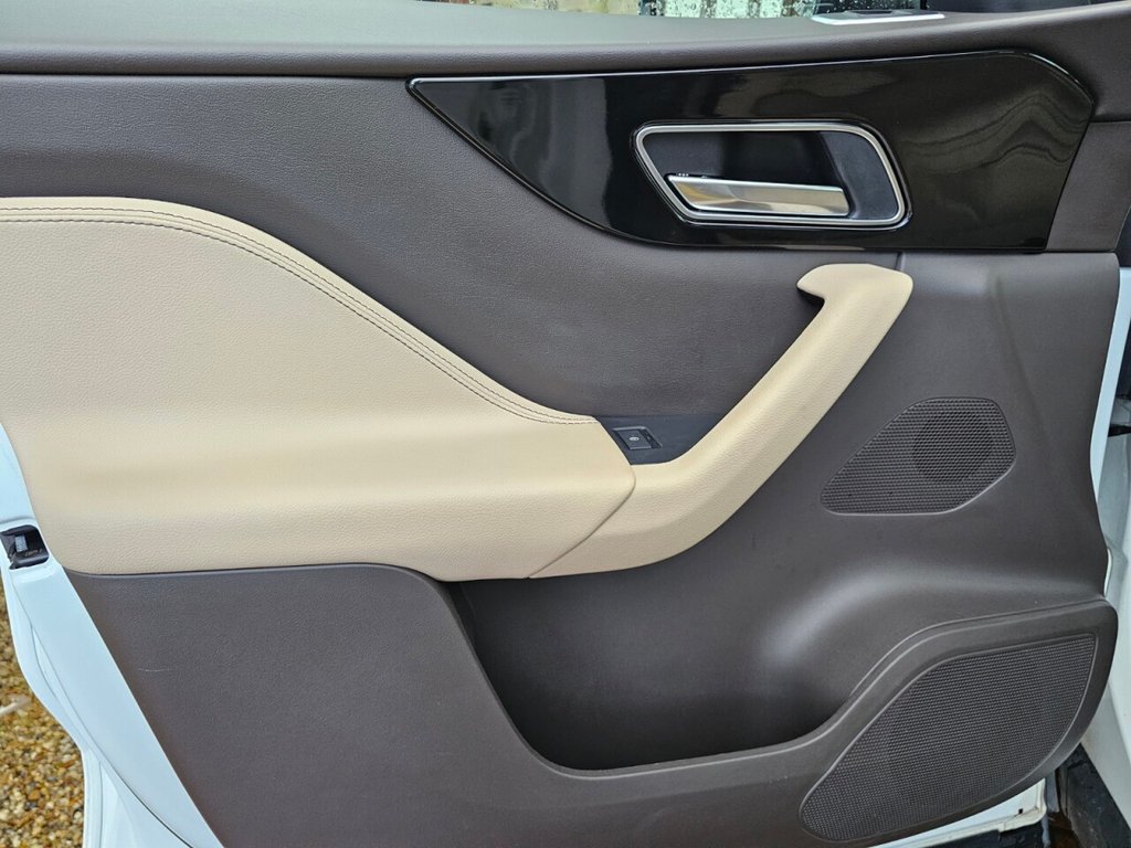 Used Jaguar F-Pace 2017 for sale - 78078122: Photo 30