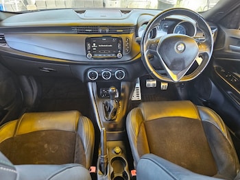 Used Alfa Romeo Giulietta 2015 for sale - 79022245: Photo