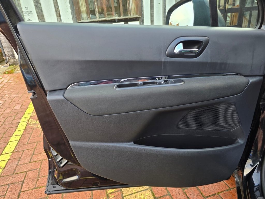 Used Peugeot 5008 2014 for sale - 78078094: Photo 31