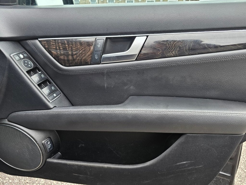 Used Mercedes-Benz C Class 2011 for sale - 78078089: Photo 11