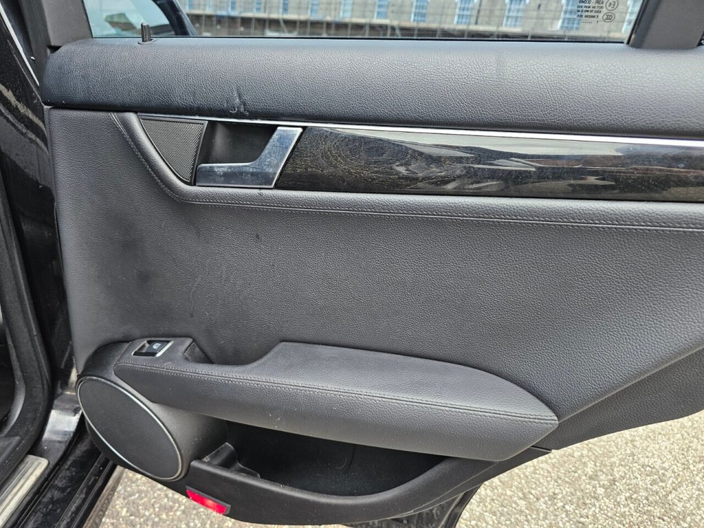 Used Mercedes-Benz C Class 2011 for sale - 78078089: Photo 35