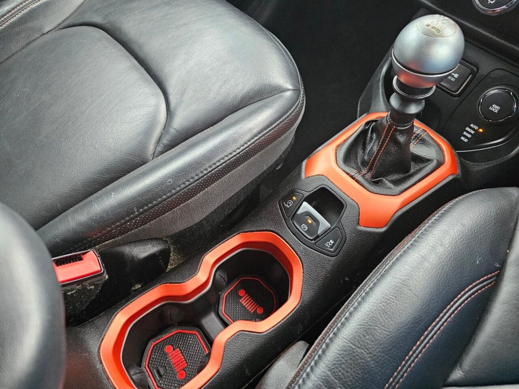 Used Jeep Renegade 2015 for sale - 78078123: Photo 16