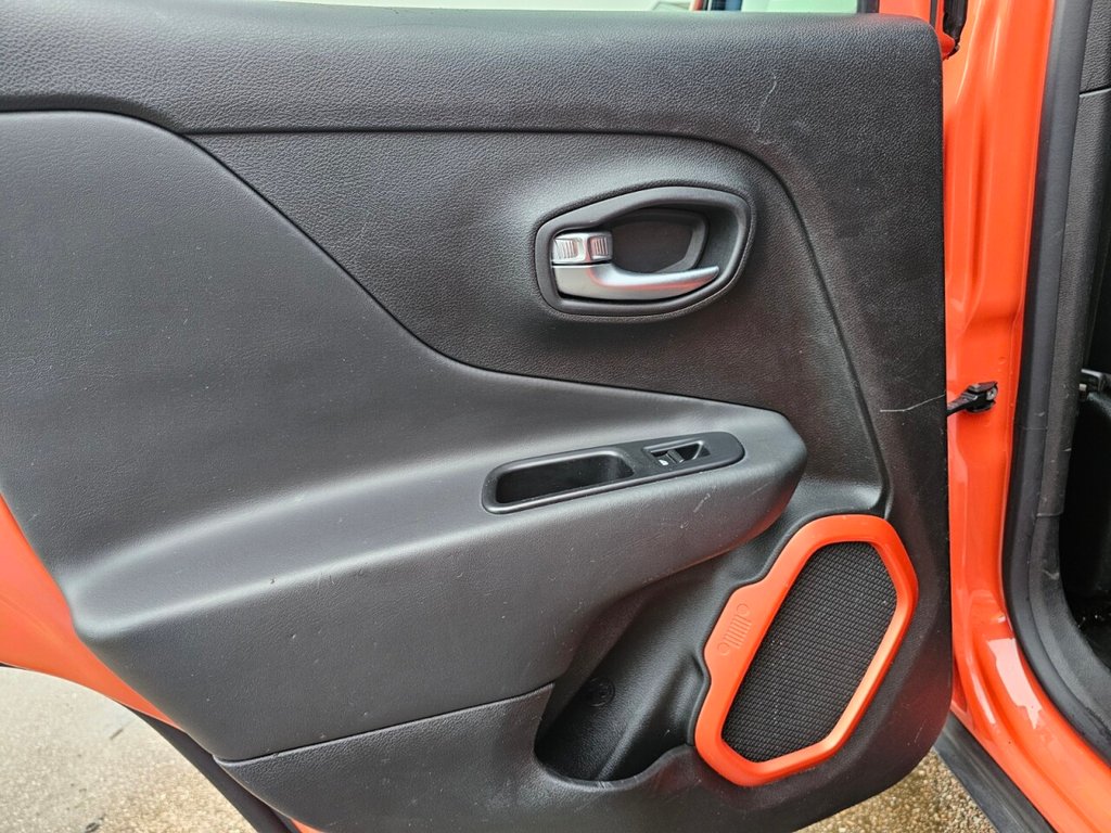 Used Jeep Renegade 2015 for sale - 78078123: Photo 30