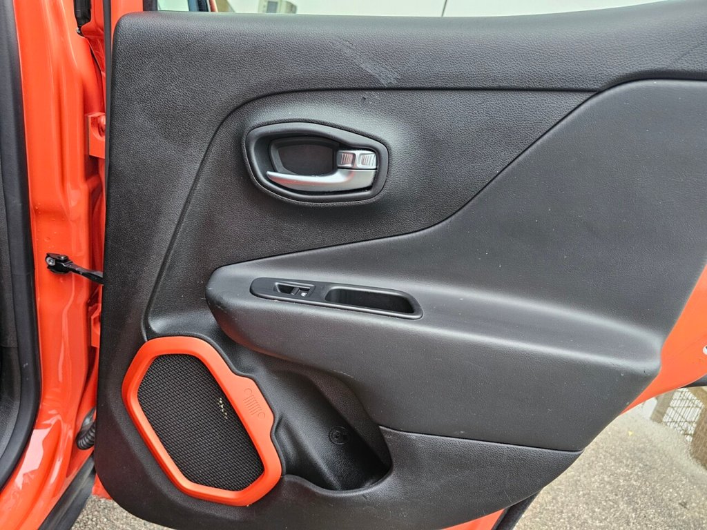 Used Jeep Renegade 2015 for sale - 78078123: Photo 33