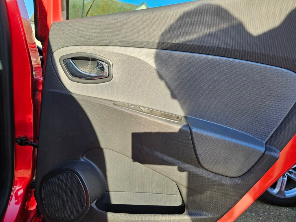 Used Renault Clio 2014 for sale - 78078097: Photo 26