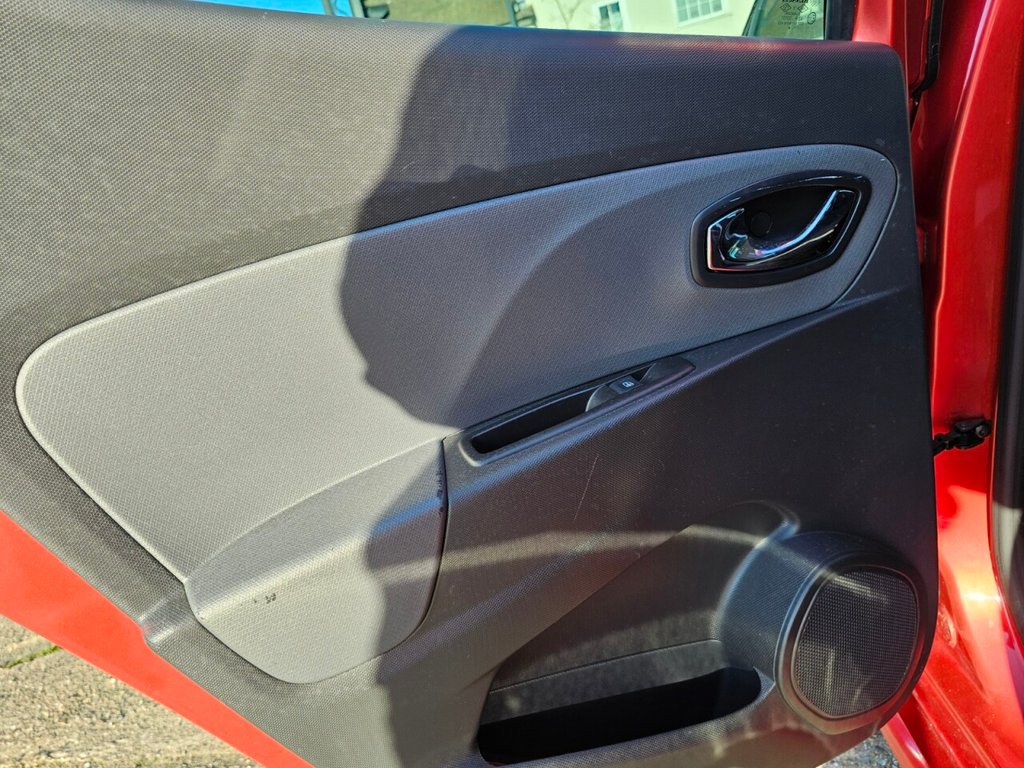 Used Renault Clio 2014 for sale - 78078097: Photo 30