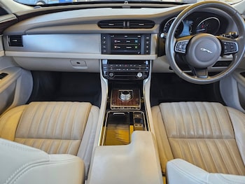 Used Jaguar XF 2015 for sale - 79409131: Photo