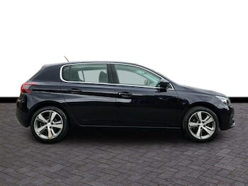 Used Peugeot 308 2018 for sale - 79713772: Photo