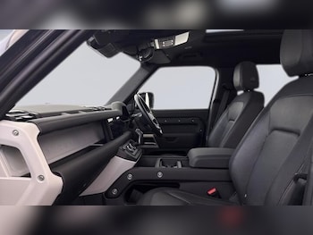 Used Land Rover Defender 110 2023 for sale - 75745193: Photo