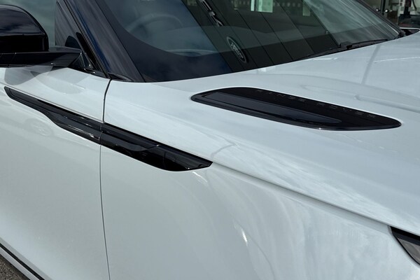Used Land Rover Range Rover Velar 2024 for sale - 76220185: Photo 21