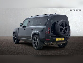 Used Land Rover Defender 2025 for sale - 77764490: Photo