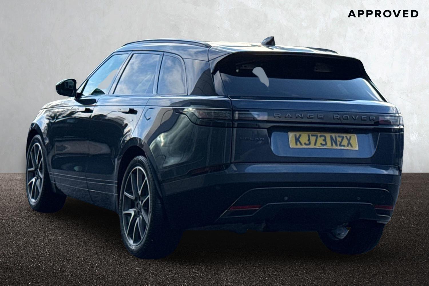 Used Land Rover Range Rover Velar 2024 for sale - 76670330: Photo 2