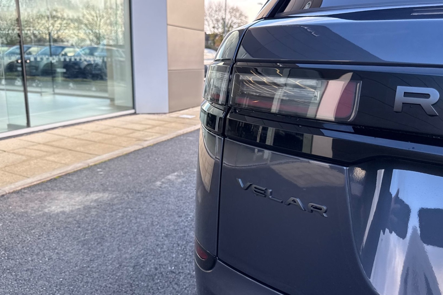 Used Land Rover Range Rover Velar 2024 for sale - 76670330: Photo 27