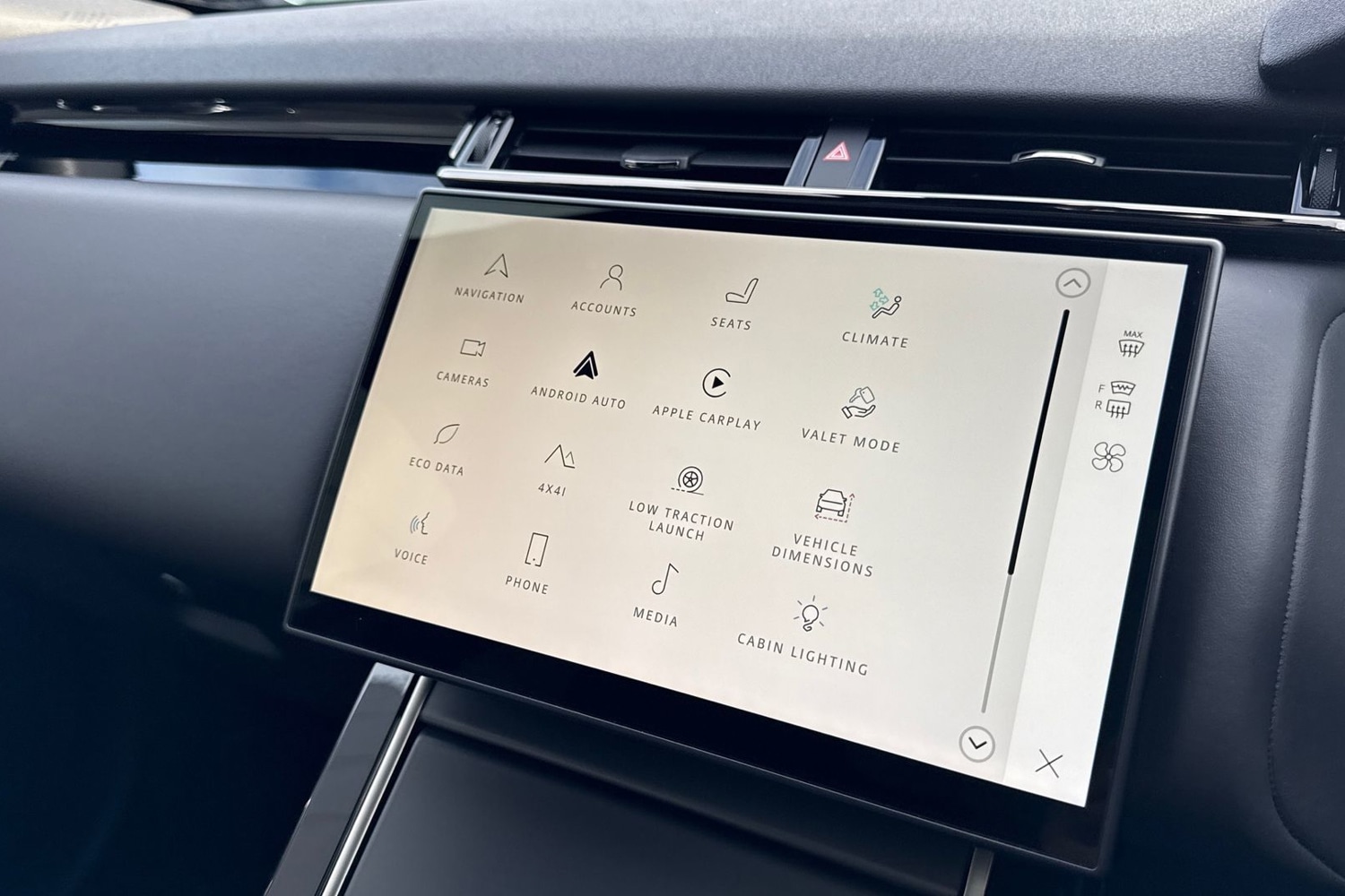 Used Land Rover Range Rover Velar 2024 for sale - 76670330: Photo 35