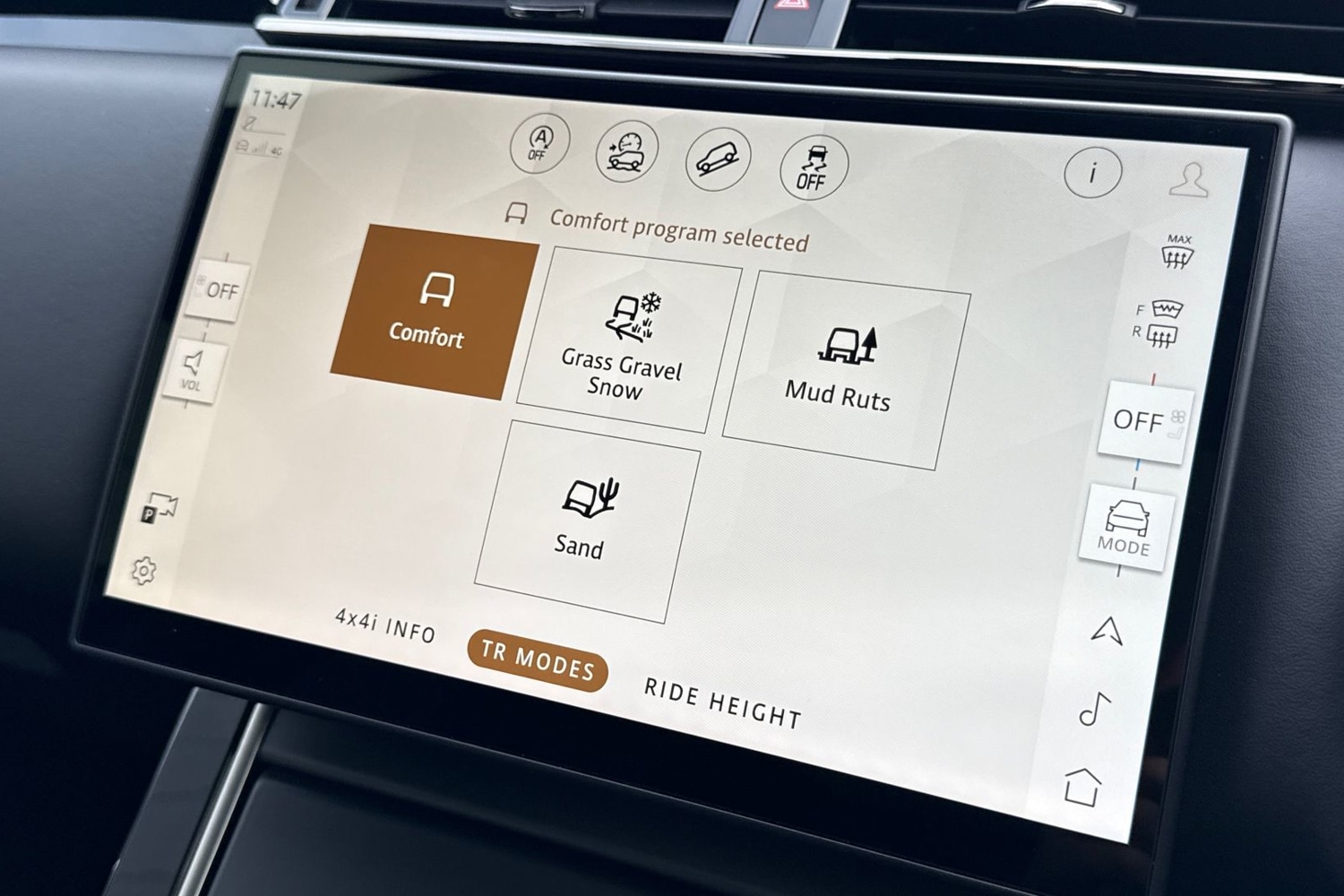 Used Land Rover Range Rover Velar 2024 for sale - 76670330: Photo 39