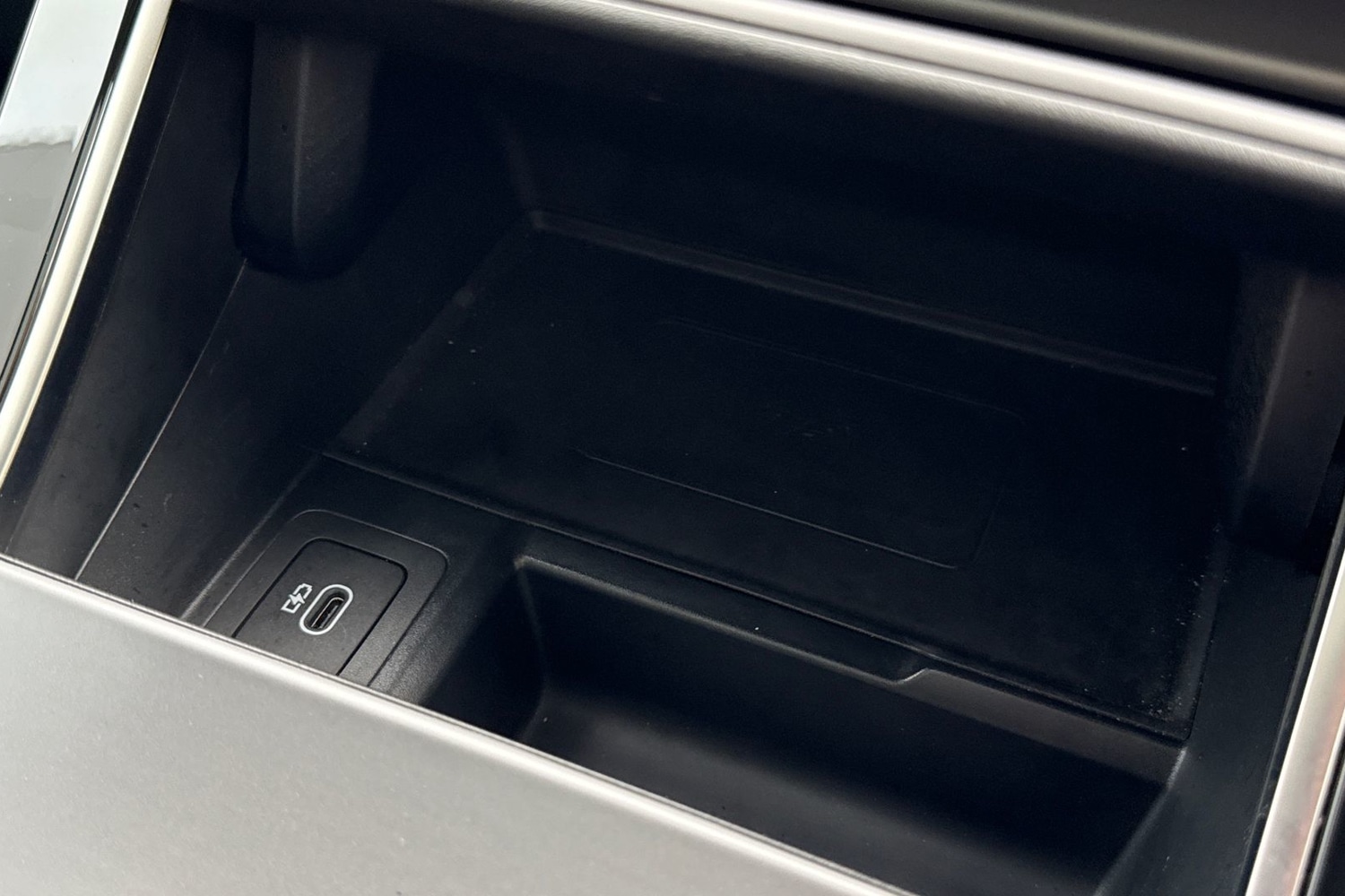 Used Land Rover Range Rover Velar 2024 for sale - 76670330: Photo 44