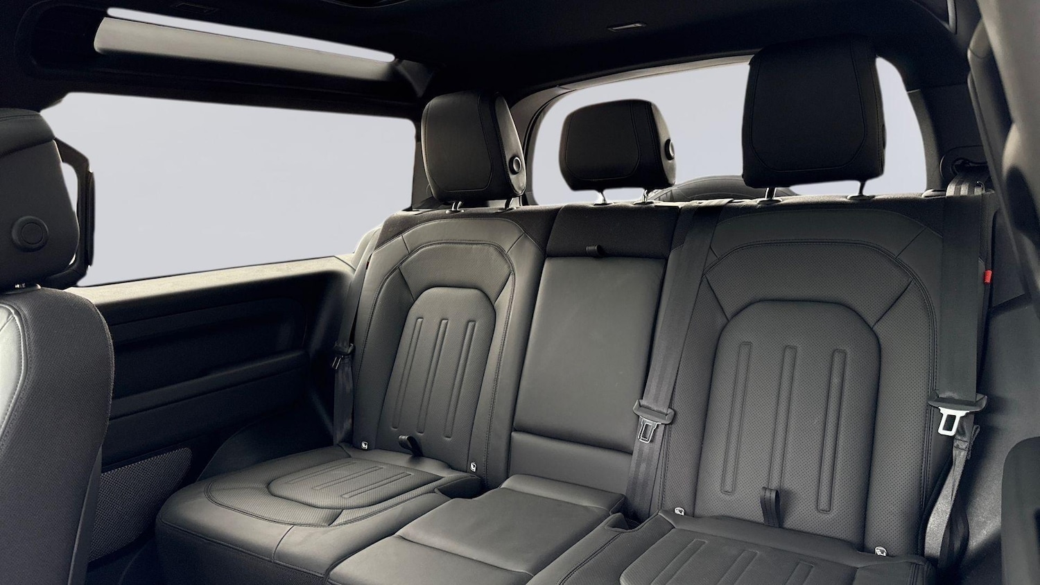 Used Land Rover Defender 90 2024 for sale - 76985249: Photo 4