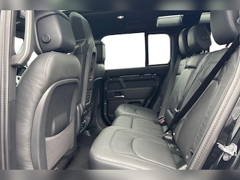 Used Land Rover Defender 110 2025 for sale - 75524959: Photo