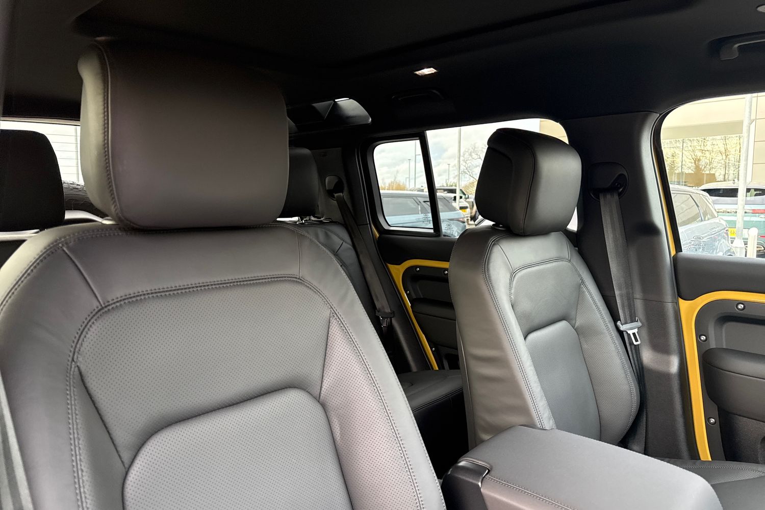 Used Land Rover Defender 110 2026 for sale - 77187300: Photo 10