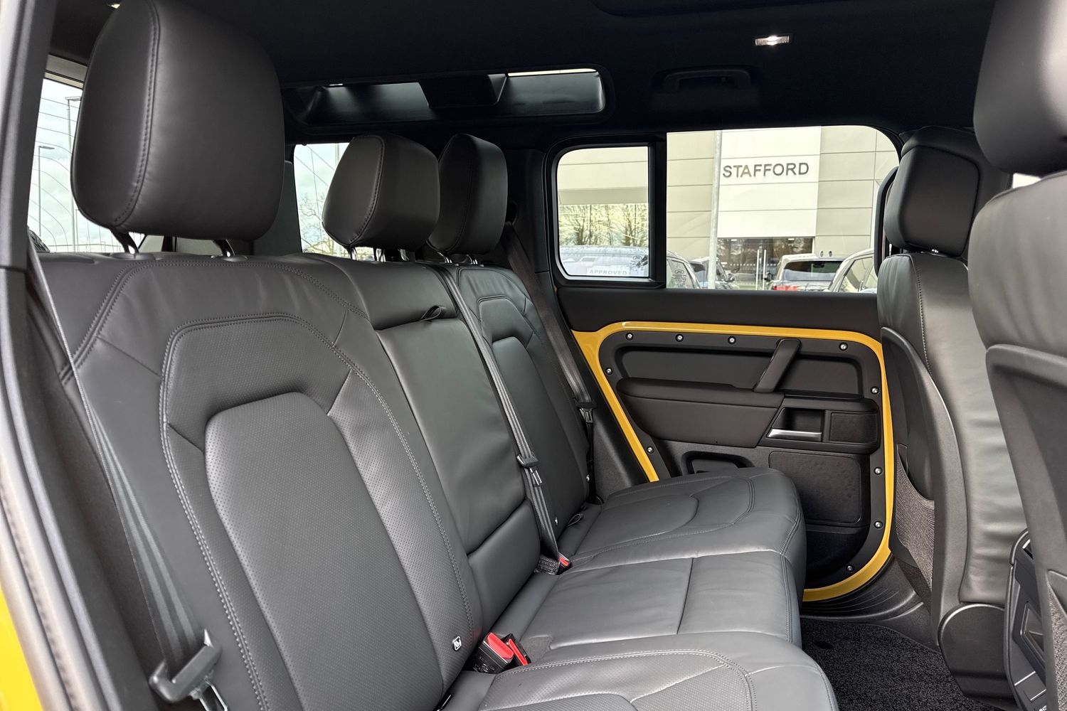 Used Land Rover Defender 110 2026 for sale - 77187300: Photo 12