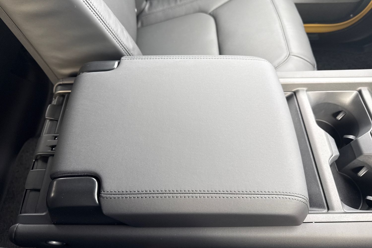 Used Land Rover Defender 110 2026 for sale - 77187300: Photo 42