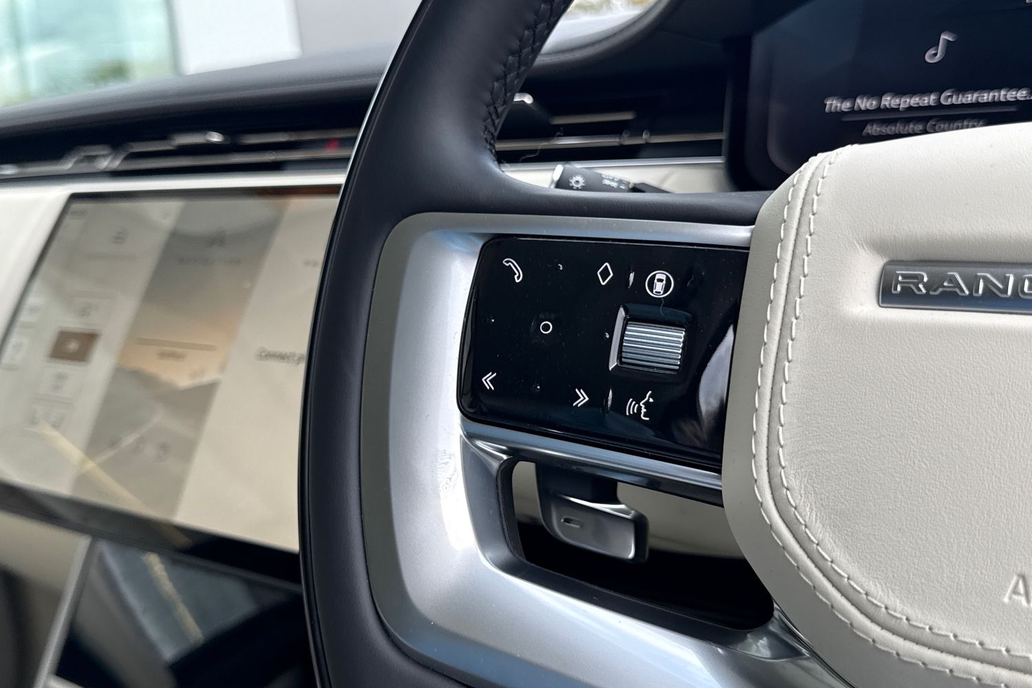 Used Land Rover Range Rover 2025 for sale - 76330801: Photo 17