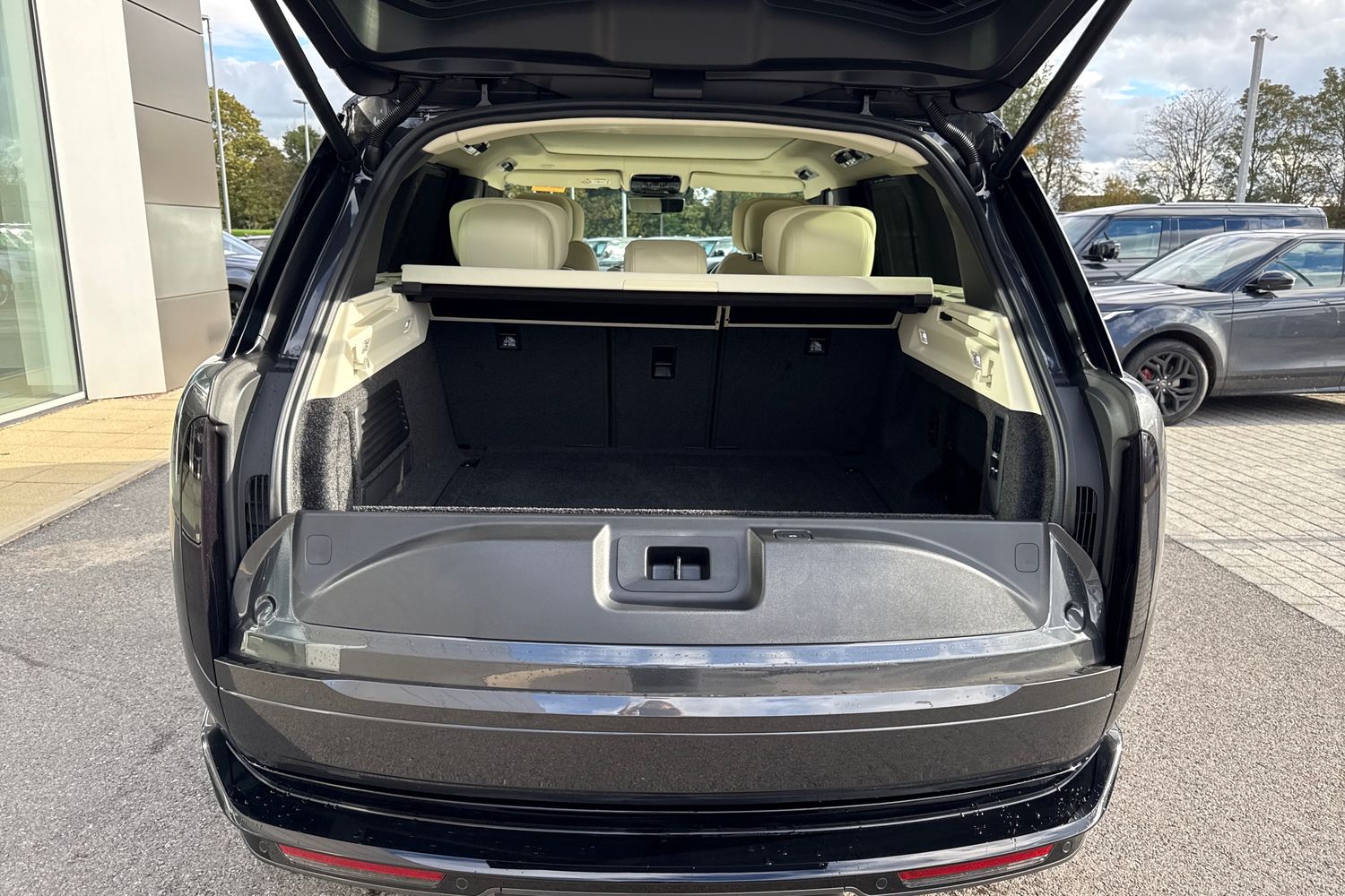 Used Land Rover Range Rover 2025 for sale - 76330801: Photo 22