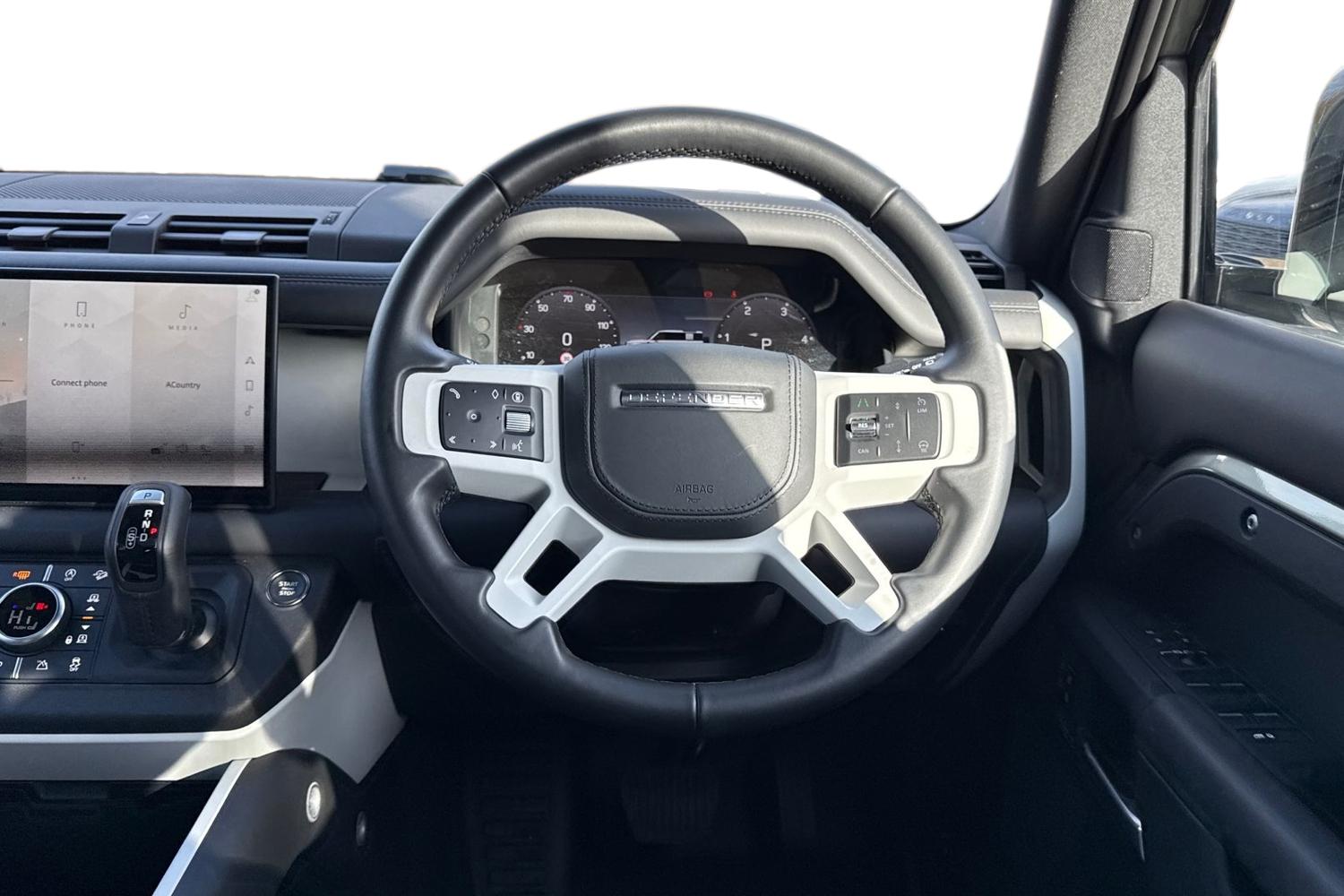 Used Land Rover Defender 110 2025 for sale - 78107537: Photo 16