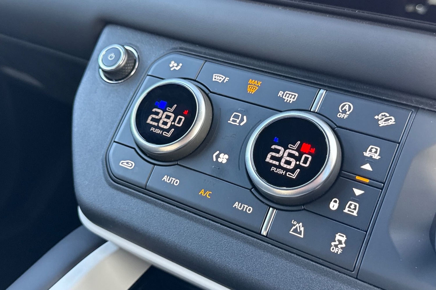 Used Land Rover Defender 110 2025 for sale - 78107537: Photo 23