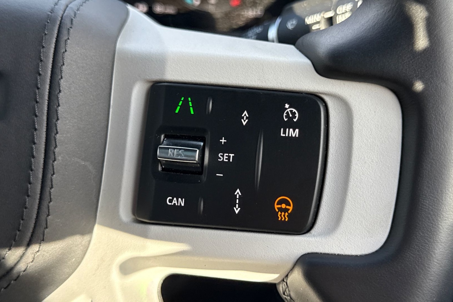 Used Land Rover Defender 110 2025 for sale - 78107537: Photo 33