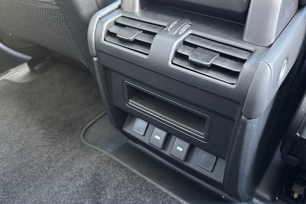 Used Land Rover Defender 90 2023 for sale - 76330797: Photo 19