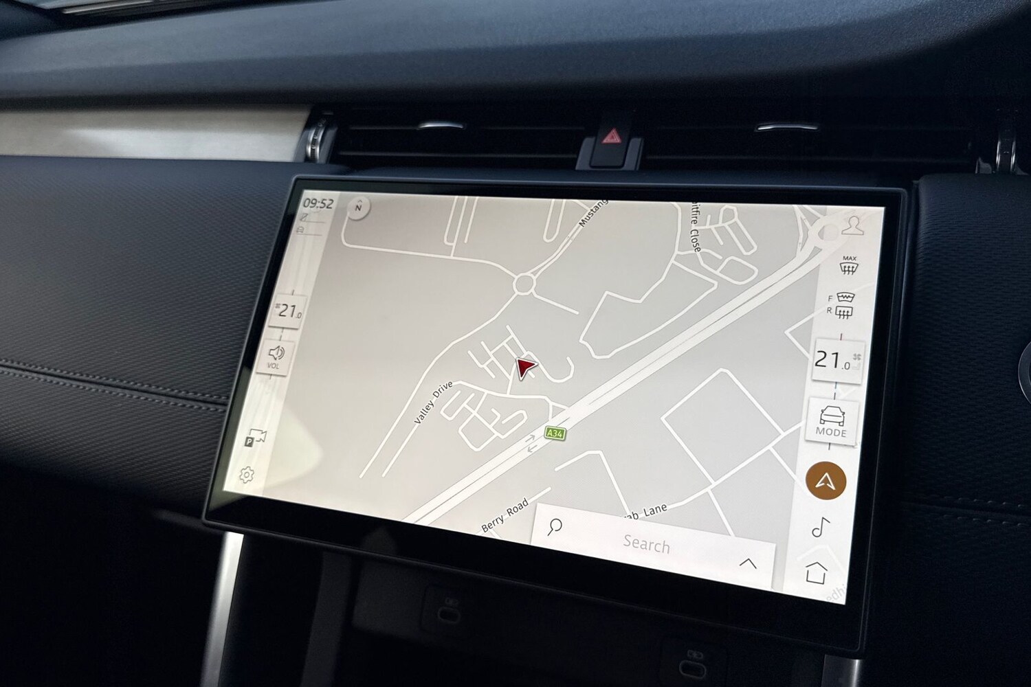 Used Land Rover Discovery Sport 2025 for sale - 76526951: Photo 12