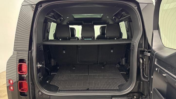 Used Land Rover Defender 110 2024 for sale - 77390142: Photo 10