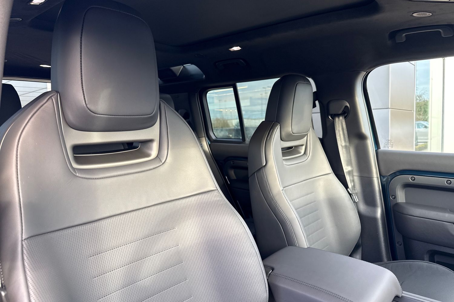 Used Land Rover Defender 110 2025 for sale - 76590427: Photo 10