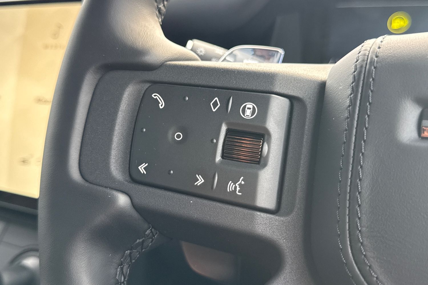 Used Land Rover Defender 110 2025 for sale - 76590427: Photo 17