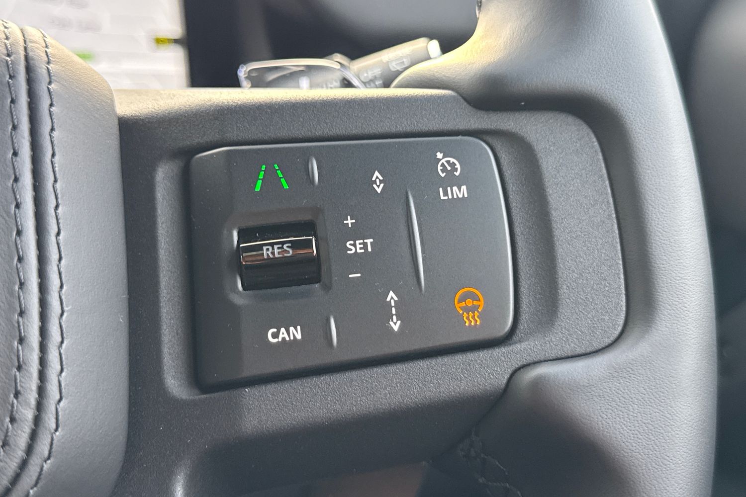 Used Land Rover Defender 110 2025 for sale - 76590427: Photo 18