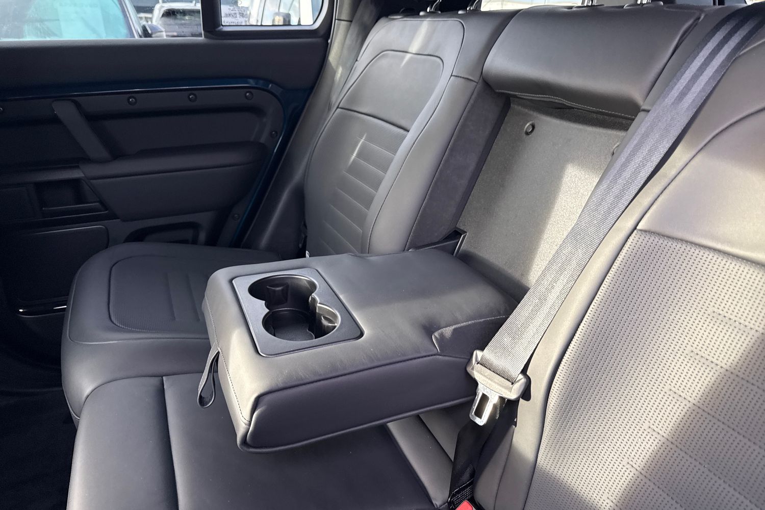 Used Land Rover Defender 110 2025 for sale - 76590427: Photo 27