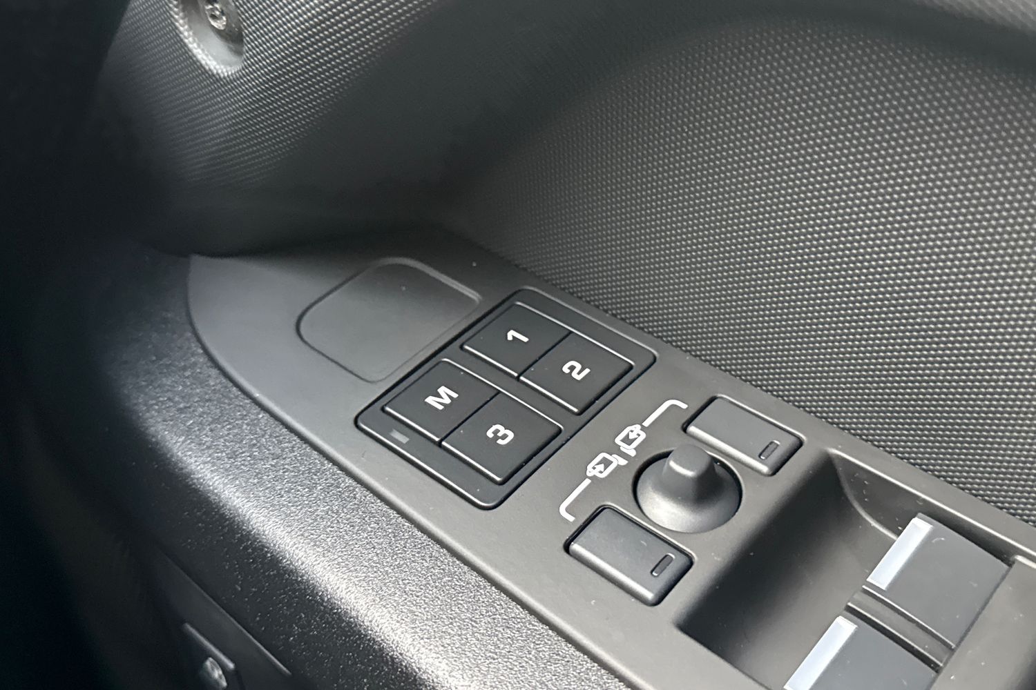 Used Land Rover Defender 110 2025 for sale - 76590427: Photo 33