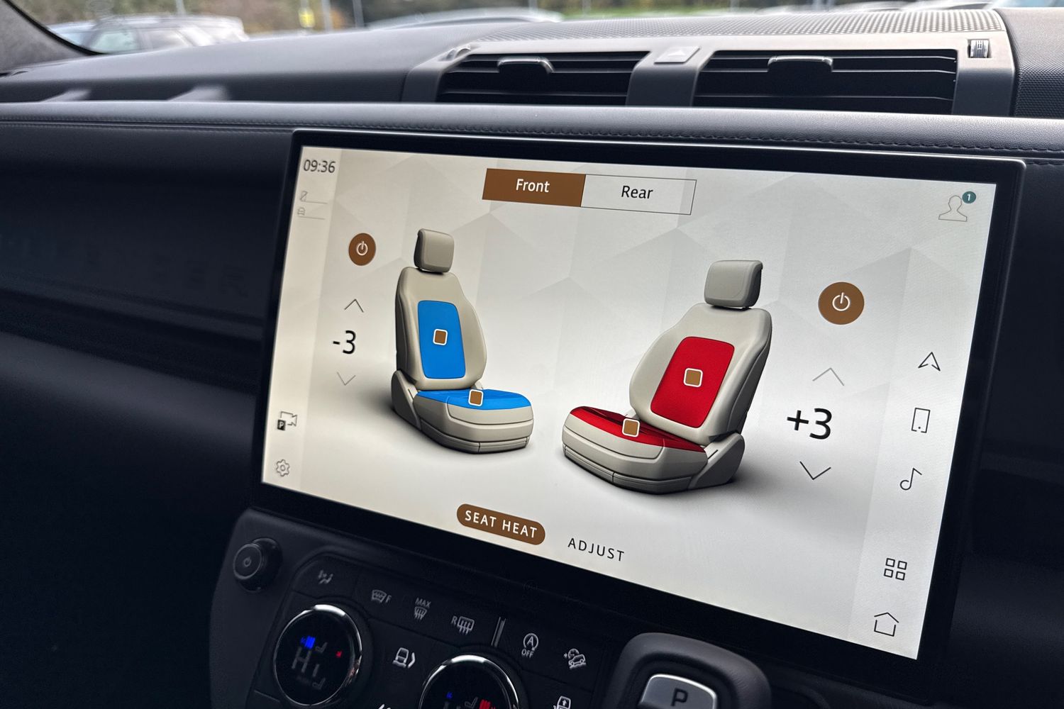 Used Land Rover Defender 110 2025 for sale - 76590427: Photo 45